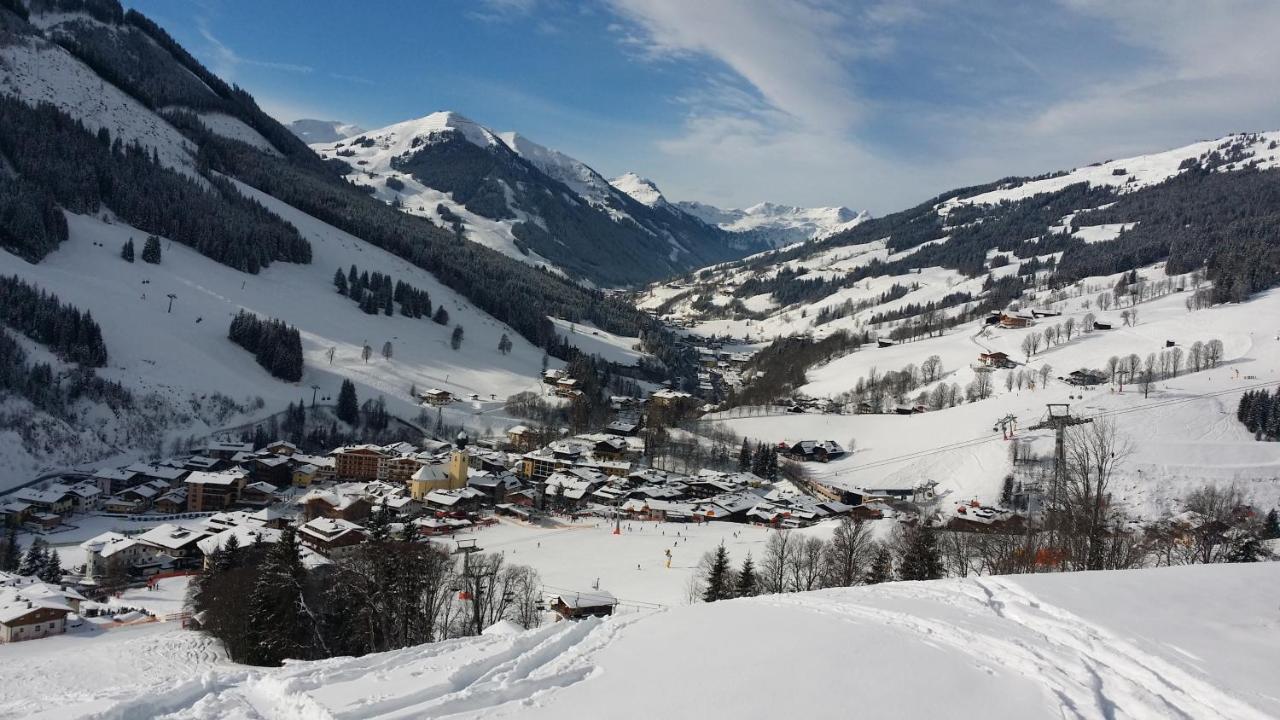 Gaestehaus Standardhaus Saalbach-Hinterglemm Exterior foto
