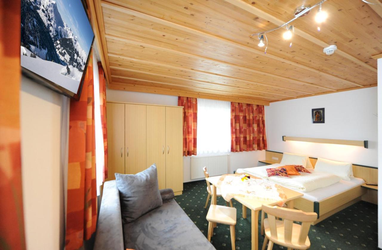 Gaestehaus Standardhaus Saalbach-Hinterglemm Exterior foto
